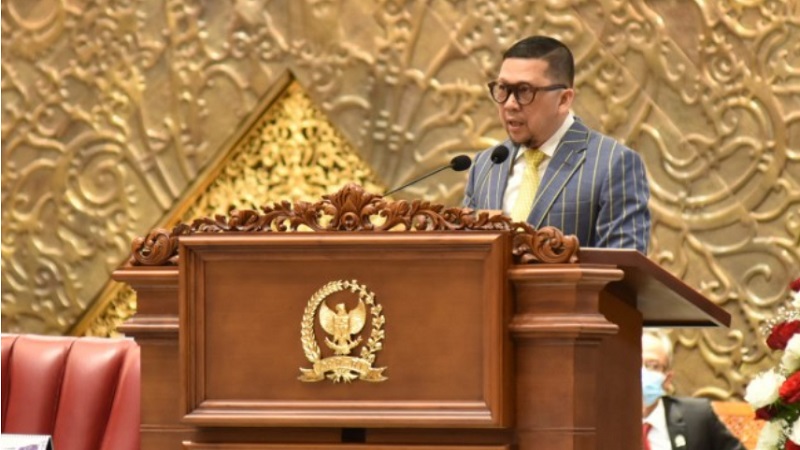 Ketua Komisi II DPR RI Ahmad Doli Kurnia Tandjung ketika membacakan laporan Komisi II di Gedung Nusantara II, Senayan, Jakarta, Selasa (4/4). (Foto : Dok. DPR)