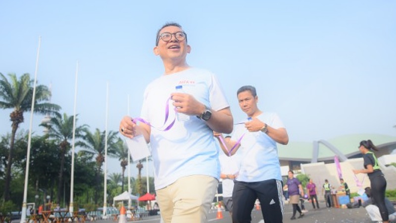 Ketua BKSAP DPR RI Fadli Zon mengikuti acara 'Fun Run and Ride’ di Kompleks Parlemen DPR RI, Senayan, Jakarta, Jumat (28/7). (Foto: Dok DPR)