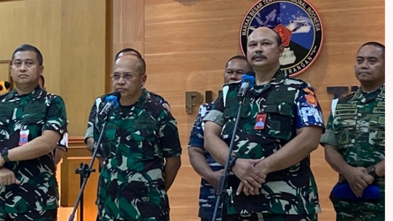 Kikonferensi pers Puspom TNI terkait penetapan tersangka Kepala Basarnas RI, Marsekal Madya Henri Alfiandi. (Foto:Repro)