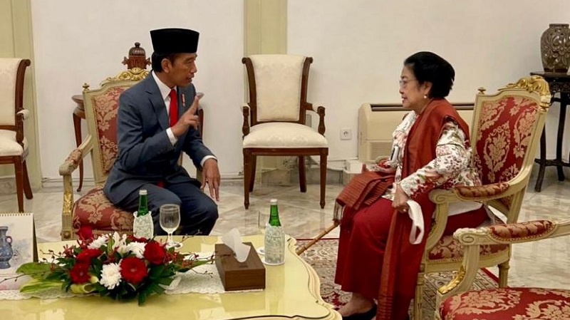 Presiden Joko Widodo dan Ketum DPP PDIP Megawati Soekarnoputri dalam satu kesempatan. (Foto: Net)