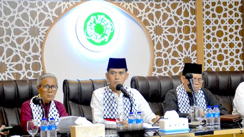 Ketua MUI Bidang Fatwa Prof KH Asrorun Niam Sholeh membacakan fatwa MUI. (Foto: Dok MUI)