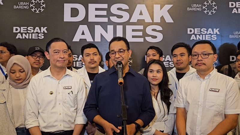Calon Presiden nomor 1 Anies Baswedan didampingi Co Captain TPN AMIN,  Thomas Lembong saat kampanye di Medan. (Foto: Dok Kumparan)