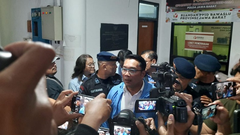 Ketua TKD Prabowo-Gibran Jabar, Ridwan Kamil Usai diperiksa Bawaslu Jabar. (Foto: MI)