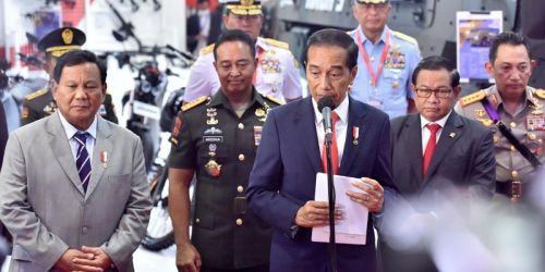 Presiden Jokowi memberikan keterangan pers usai meninjau Pameran Indo Defence 2022 Expo & Forum/Humas Setkab