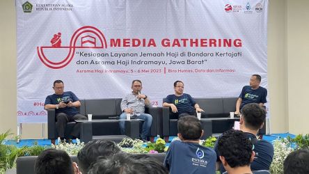Staf KhususMenag bidang Media dan Komunikasi Publik Wibowo Prasetyo di acara Media Gathering di Asrama Haji Indramayu, Jumat (5/5). (Foto: Kemenag)
