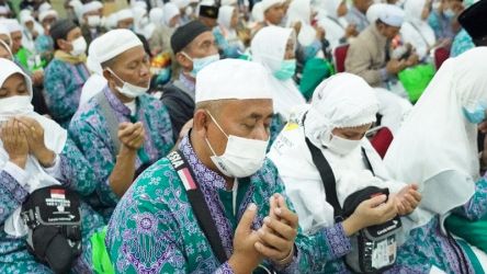Ilustrasi jemaah haji Indonesia bersiapterbang ke tanah Suci. -