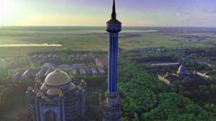 Menara Masjid Azzaytun diperkirakan tertinggi ketiga di dunia. (Foto: Disway)