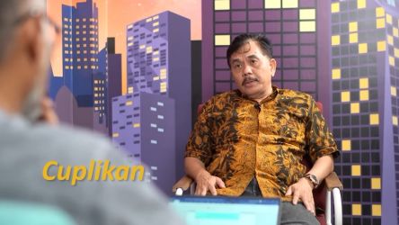 Direktur Sabang Merauke Circle, Syahganda Nainggolan, dalam podcast bersama Bambang Widjoyanto. (Foto: Tangkapan Layar)