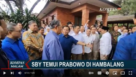 Ketua Majelis Tinggi Partai Demokrat Susilo Bambang Yudhoyono (SBY) mengunjungi kediaman Ketum Partai Gerindra Prabowo Subianto di Hambalang, Bogor, Minggu sore (17/9). (Tangkapan Layar)