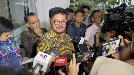 Mentan Syahrul Yasin Limpo mengantarkan surat pengunduran diri ke Istana Negara. (Foto: Beritasatu.com)
