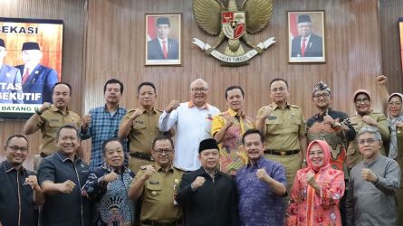 Rapat koordinasi DPRD Kota Bekasi dengan Pj Walikota Bekasi bahas berbagai isu. (Foto: Dok Pemkot)