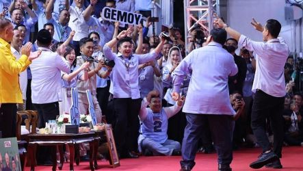 Capres nomor urut 2 Prabowo Subianto saat ini terkenal dengan joget Gemoy. (Foto: Repro)